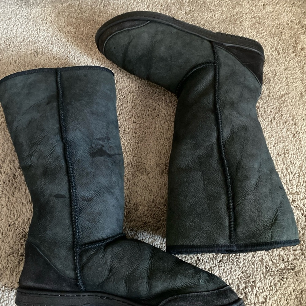♥️SOLD♥️Original UGG Australia black Suede Winter Boots - Picture 12 of 17